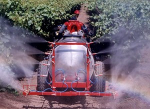 Agricultural sprayer - High pressure trailed vineyard sprayer