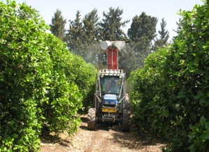 Agricultural sprayer Mounted Sprayer with Hydraulic spray boom 12-16 Mt